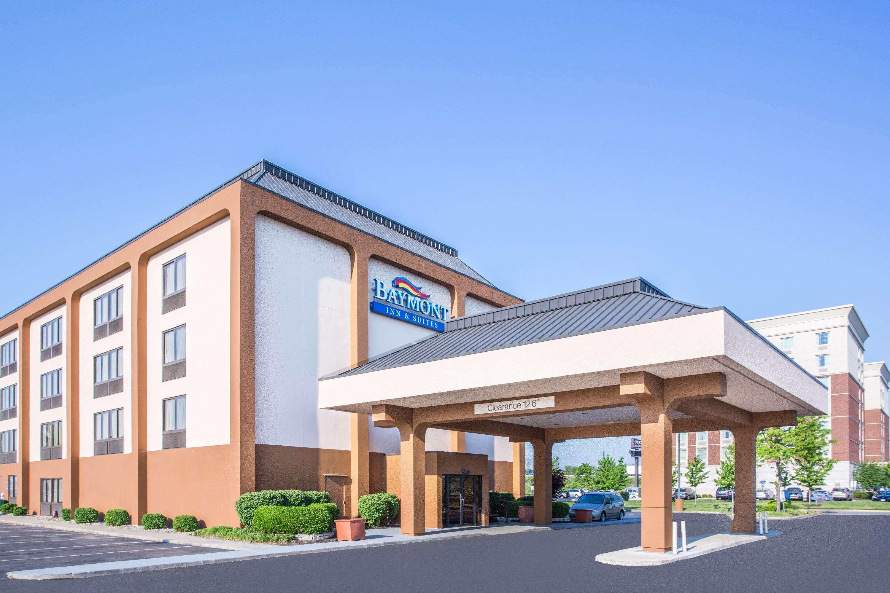Baymont By Wyndham Cincinnati Шарънвил Екстериор снимка